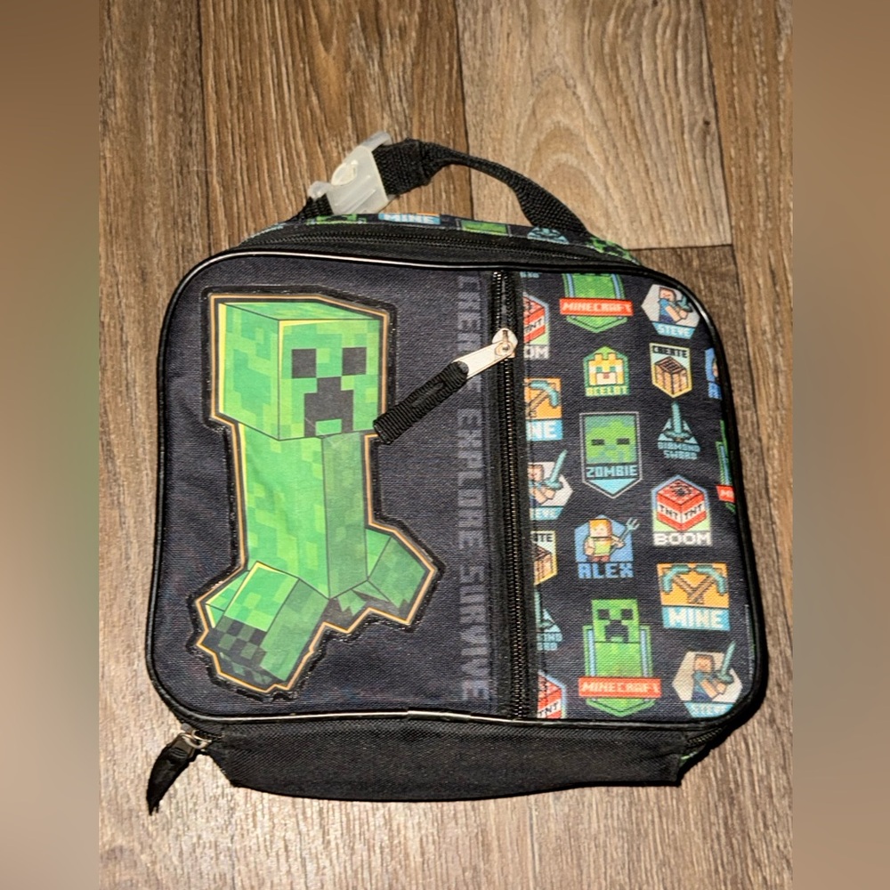Bioworld Kid’s Minecraft Insulated Lunchbox